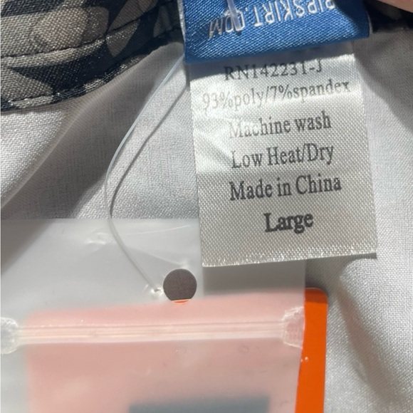 Rip Skirt Hawaii Women L Gray Shibori Butterfly Beach Vacation Mini Pool NWT - Picture 5 of 7